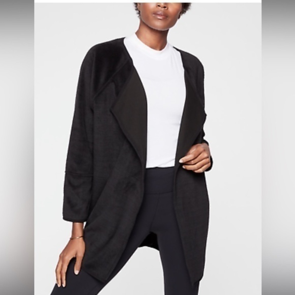 Athleta Woman's Black Oversized Cozy Karma Fleece Lined Wrap Cardigan
